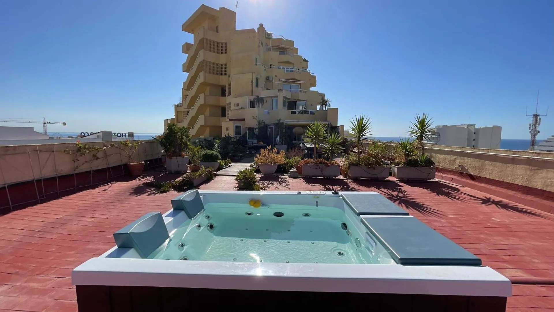 Luxury Rental Benalmadena - 550 M2 Penthouse - Jacuzzi, Golf & Beach Apartment